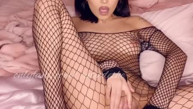 Her Full Folder in Comment