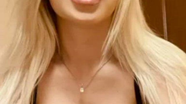 Striptease specially for you ??