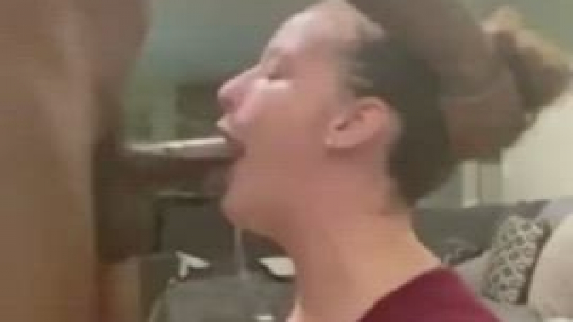 Amateur housewife gets her mouth fucked by BBC