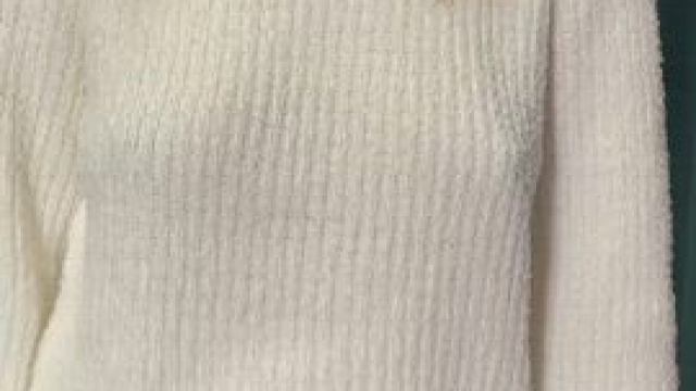 I hope there are guys here who enjoy natural bodies and hairy pussies