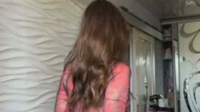 Busty 19yo teen dropping her boobies