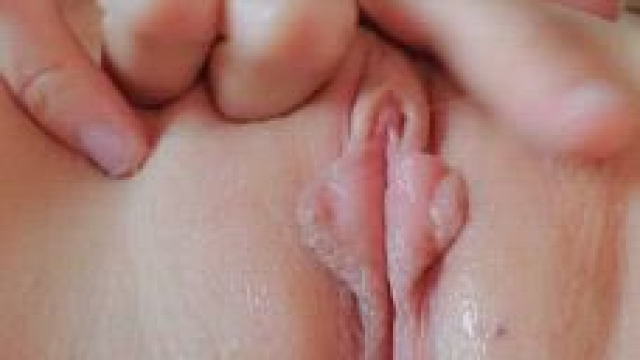 Wonder how many Redditors would actually eat my pussy