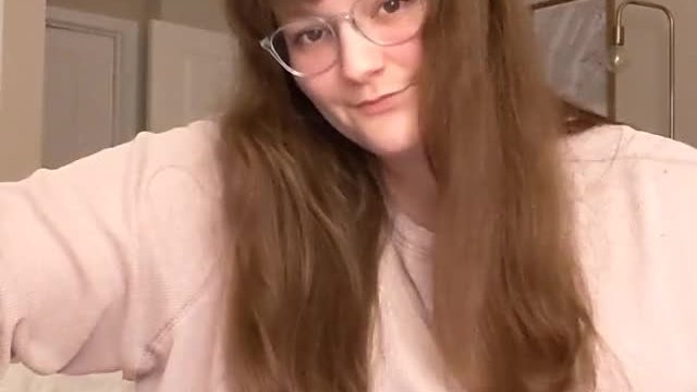 wanna come play with my pussy