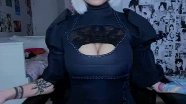 2B by KorpseKitten