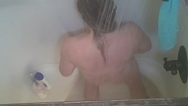 Shower time = time to ride my dildo