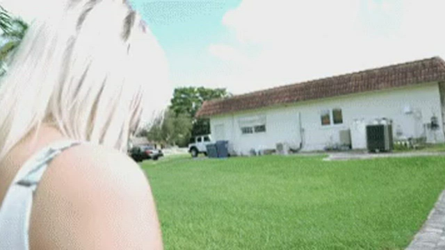 Mom helps clearing son's mind before school test.