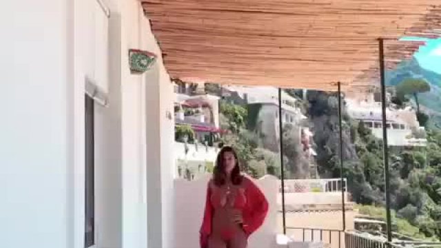 Mesmerizing Hotness