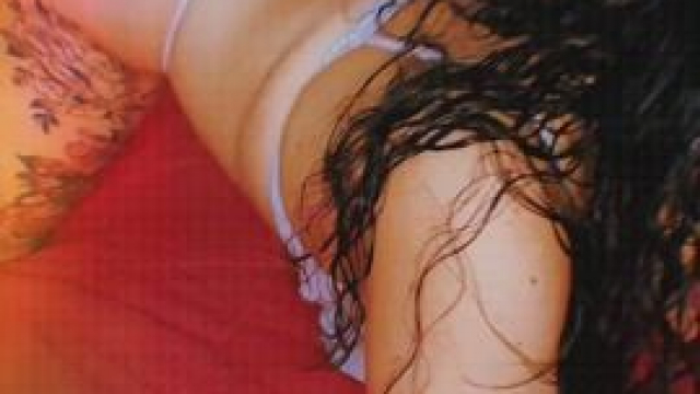 Waiting for you in my bed like this now. What are you waiting for? ONLINE NOW