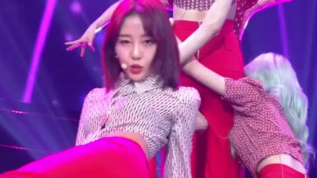 LOONA - Yves, Olivia Hye & Heejin
