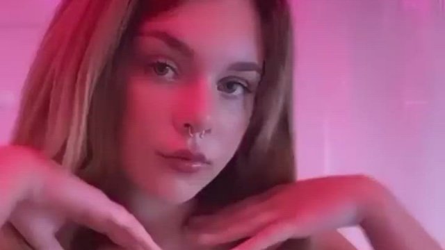 Sultry red neon