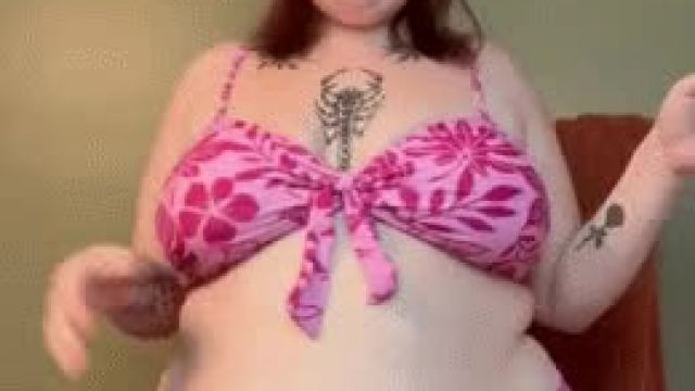 new bikini is too tight on my tummy so i let it hang free????????