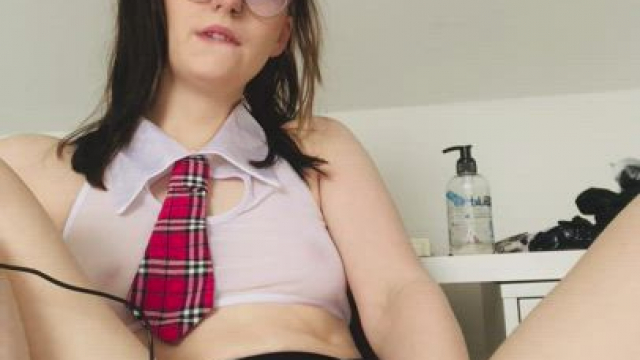 Small and likes big cock!!