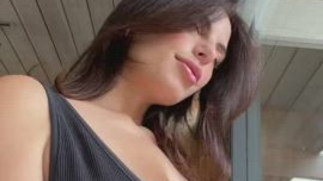 Alexa Pearl huge cleavage