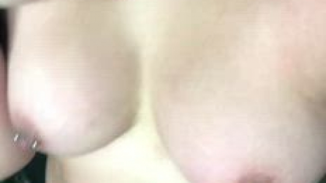 Happy to show off my perky naturals [gif]