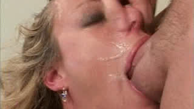 Blonde Sloppy Deepthroat