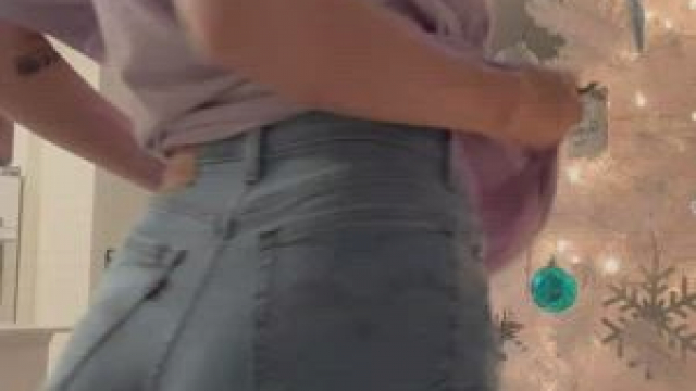 Quick booty shake