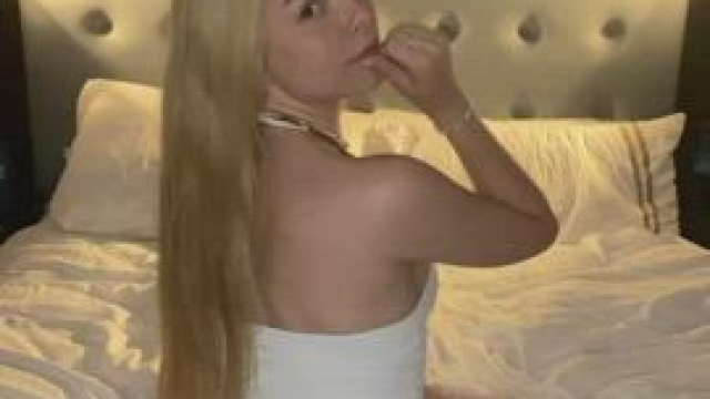 are cute 18 y/o blondes ur type