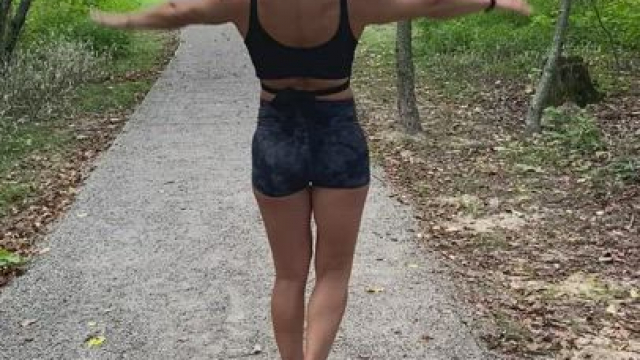 [32f] Just a Mom in the park!