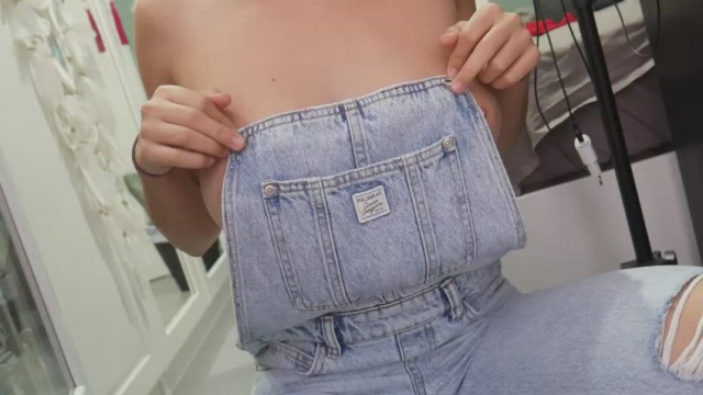 Don't say no to this teen boobs