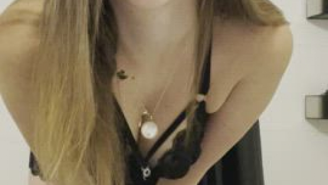 hope i find some older redditors that are into freshly 18 years old girls like m