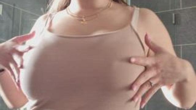 Would you squirt on the tits of a Ukrainian girl like me on the first date? be h