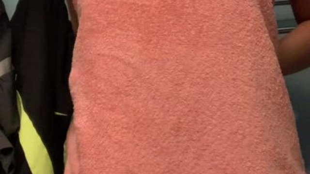 My petite brown Mexican body ??