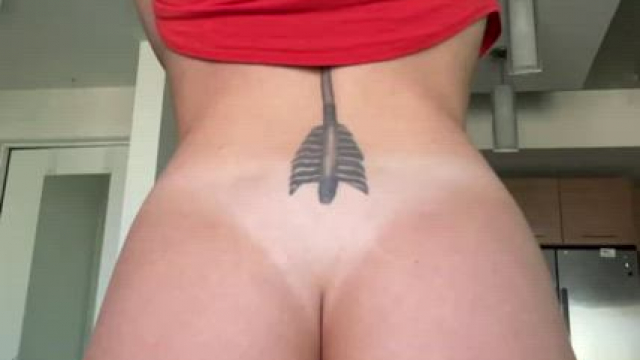 Do you like the Slight cellulite on my dump truck booty?!