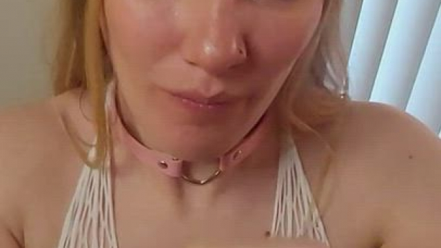 Bunny girl drains all his cum into her mouth