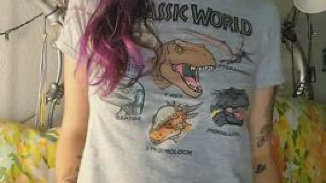 Life uhhhh... finds a way [f]or nerdy girls to be hot