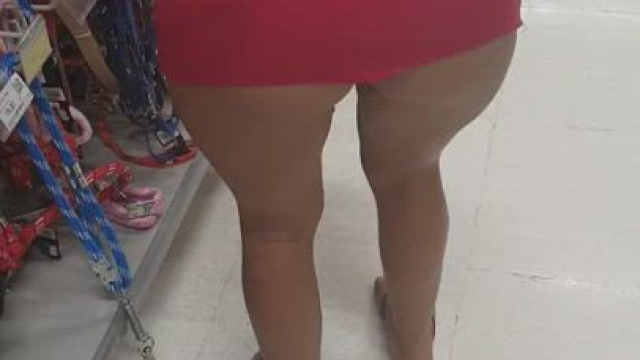 Showing my pussy and my ass in the supermarket