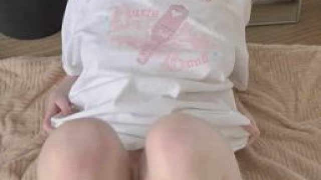 Peek-a-boob