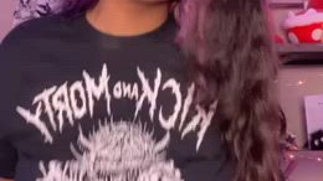 Any older men here into fucking college students with my body type?