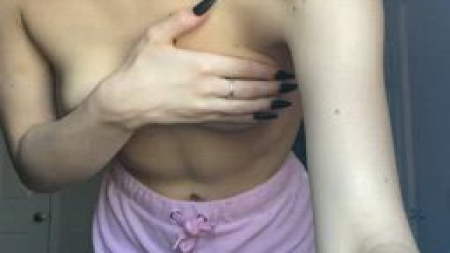 18 year old goth girl, lowkey likes it rough