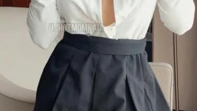 For the guys who like busty moms and never get any nudes from their gf