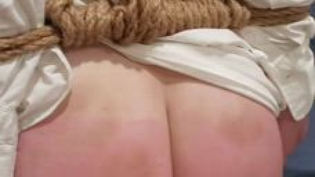 Watch my ass shake while I'm paddled red [F] [OC]