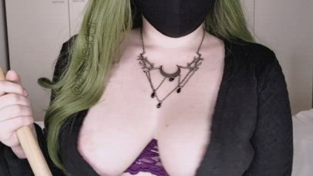Would you fuck a horny witch?