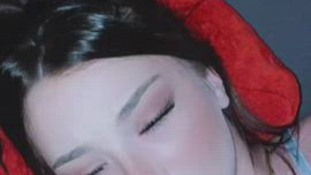 Would you let this Colombian teen worship your cock on the first date?