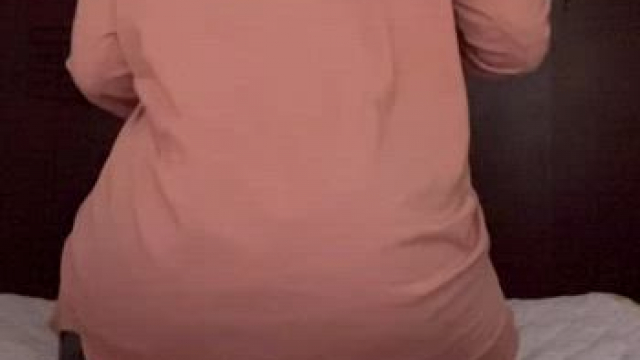 Look at the jiggle