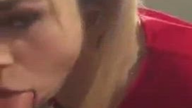 Because blondes also know how to deepthroat