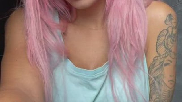 morning strip from a hot girl in fancy hair! 22F