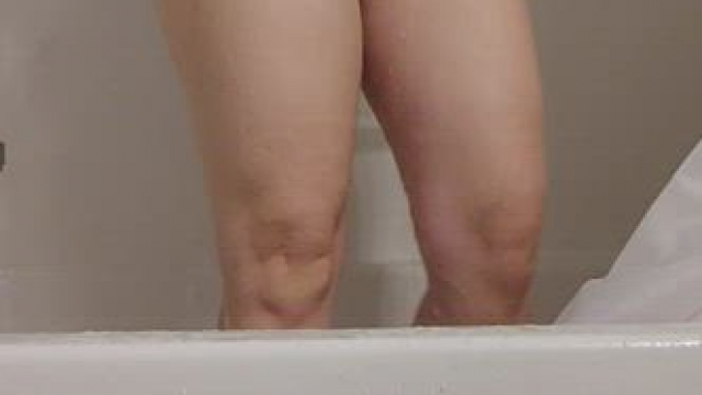 MILF needing a cock to bounce on