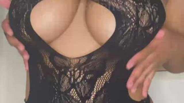 big boobs + lingerie make the perfect combo