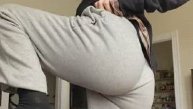 Ass spread
