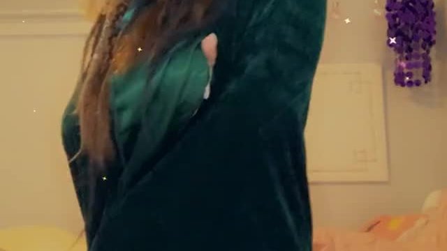 Got my new cape in! This is gonna help with so many outfits! 