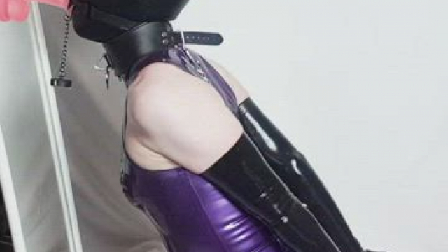 [NB] Gagged throat training in latex and cuffs, with an anal hook chained to my 