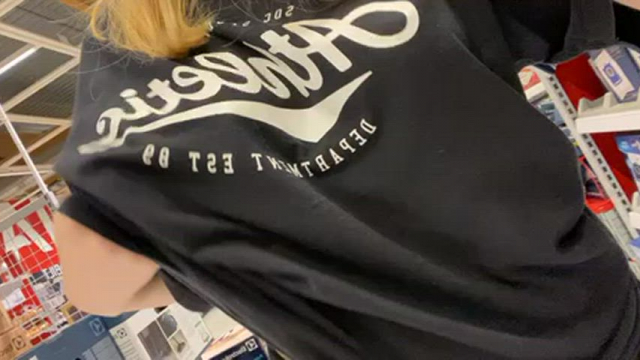 Flashing my boobs while grocery shopping [F]