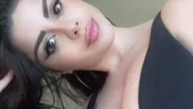 Pretty face pretty titty