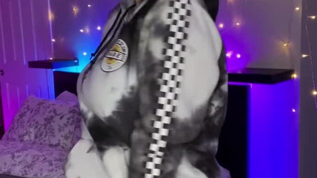 Do you like it ? (Her Free Album in the Comments)