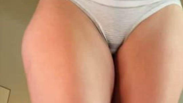 Would you jerk off to a 40 yo mom like me
