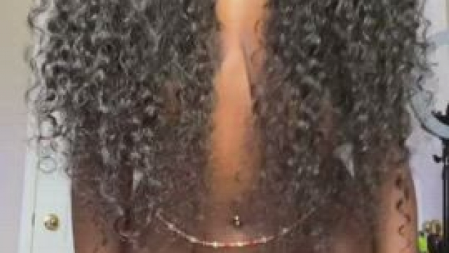 Peek a Boo Shimmy